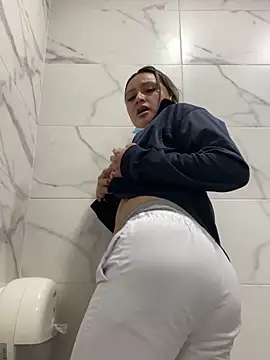 Snapshot of Keittly_ chatting on 15, 12, 2025 Keittly online show from 15, 12, 2025