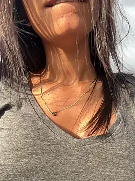 Lolitacooper online show from 9, 1, 2025