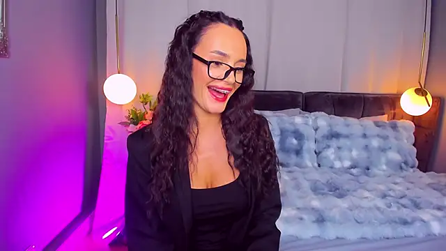 CarlaWhite online show from 17, 4, 2026