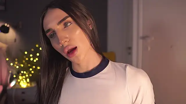 Snapshot of Kim_Oberlin_ chatting on 29, 12, 2024 Kim Oberlin online show from 29, 12, 2024