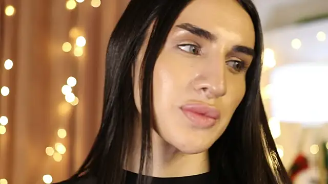 Snapshot of Kim_Oberlin_ chatting on 7, 1, 2025 Kim Oberlin online show from 7, 1, 2025