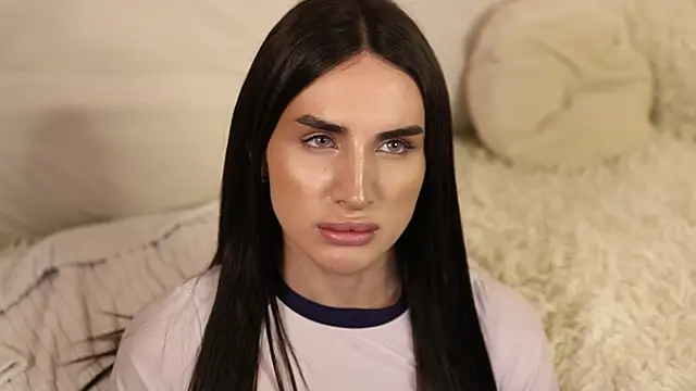 Snapshot of Kim_Oberlin_ chatting on 8, 1, 2025 Kim Oberlin online show from 8, 1, 2025