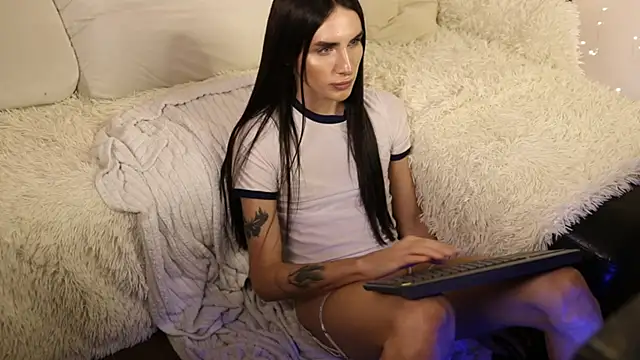 Snapshot of Kim_Oberlin_ chatting on 8, 1, 2025 Kim Oberlin online show from 8, 1, 2025