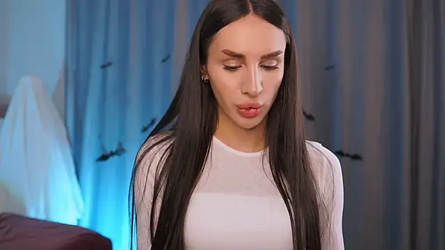 Snapshot of Kim_Oberlin_ chatting on 18, 10, 2025 Kim Oberlin online show from 18, 10, 2025