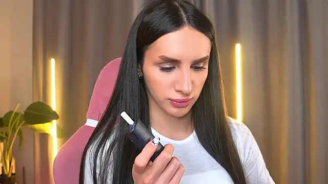 Snapshot of Kim_Oberlin_ chatting on 14, 11, 2025 Kim Oberlin online show from 14, 11, 2025