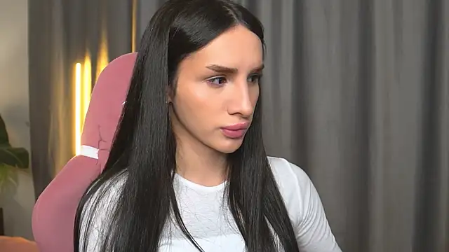 Snapshot of Kim_Oberlin_ chatting on 18, 11, 2025 Kim Oberlin online show from 18, 11, 2025