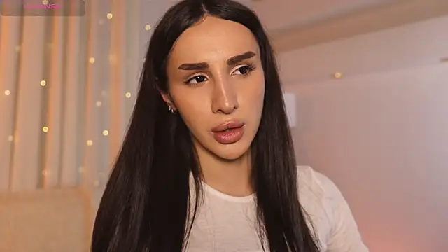 Snapshot of Kim_Oberlin_ chatting on 25, 11, 2025 Kim Oberlin online show from 25, 11, 2025