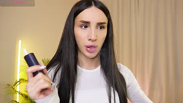 Snapshot of Kim_Oberlin_ chatting on 29, 11, 2025 Kim Oberlin online show from 29, 11, 2025