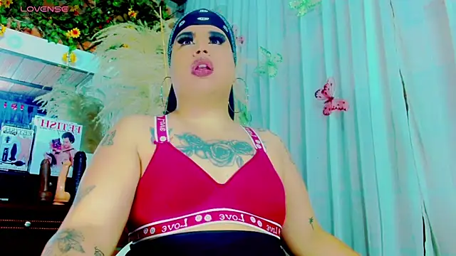 Snapshot of nauthyvalentina chatting on 4, 4, 2026 nauthyvalentina online show from 4, 4, 2026