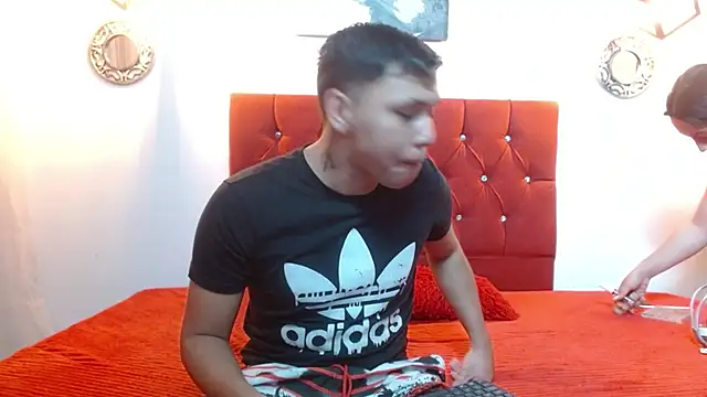 couple lovelyds online show from 28, 1, 2025