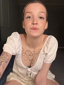 Snapshot of Sweet_Evva chatting on 2, 12, 2024 Sweet Evva online show from 2, 12, 2024