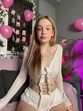 Snapshot of Sweet_Evva chatting on 3, 2, 2025 Sweet Evva online show from 3, 2, 2025