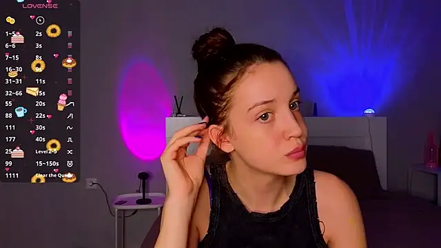 Snapshot of Sweet_Evva chatting on 22, 11, 2025 Sweet Evva online show from 22, 11, 2025