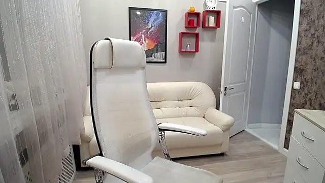 Snapshot of Milla_Cutie18 chatting on 3, 12, 2025 Milla Cutie18 online show from 3, 12, 2025