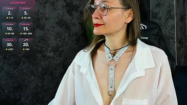 Snapshot of Lillian_White chatting on 19, 5, 2026 Lillian White online show from 19, 5, 2026