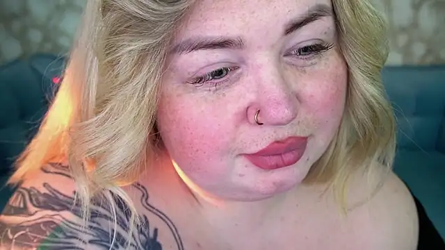 ZaraReignn online show from 2, 4, 2026