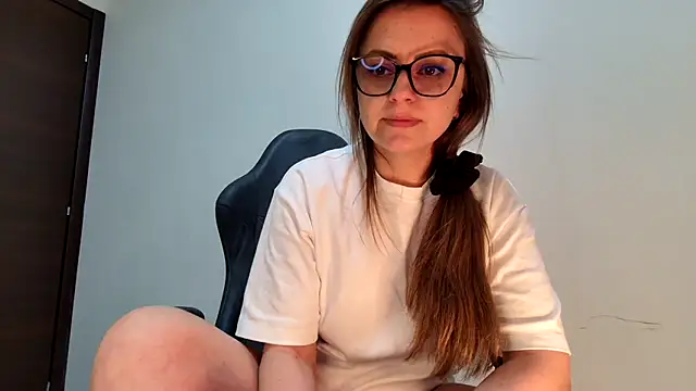 Snapshot of Eelleen chatting on 26, 5, 2026 Eelleen online show from 26, 5, 2026