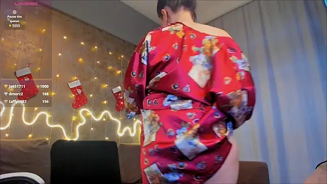 Snapshot of Aurora_Owen chatting on 4, 12, 2024 Aurora Owen online show from 4, 12, 2024