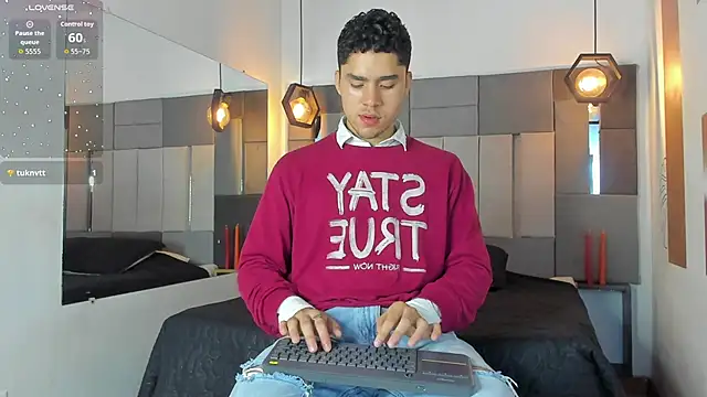 Snapshot of LiamNovak chatting on 5, 2, 2026 LiamNovak online show from 5, 2, 2026