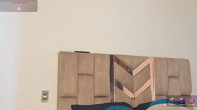 KloheCurvy online show from 13, 4, 2026