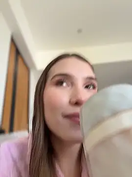 SophieRaily  online show from 19, 11, 2025