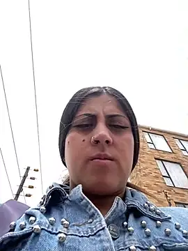 girl anni online show from 13, 3, 2025