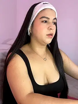 Snapshot of Blancanievess chatting on 21, 10, 2025 Blancanievess online show from 21, 10, 2025