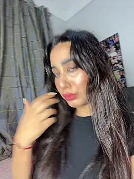 Snapshot of Meryem_Queen chatting on 8, 2, 2026 Meryem Queen online show from 8, 2, 2026