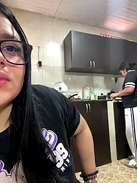 alissonfernandez  online show from 28, 9, 2025