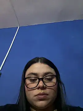 alissonfernandez  online show from 11, 4, 2026