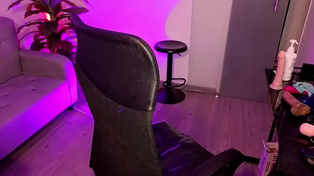 Snapshot of Lovely_celeste chatting on 30, 11, 2025 Lovely celeste online show from 30, 11, 2025