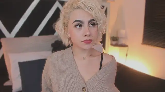 Snapshot of marian_pinzon chatting on 14, 12, 2025 marian pinzon online show from 14, 12, 2025