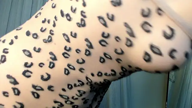 Snapshot of LunaMystyque chatting on 2, 2, 2025 LunaMystyque online show from 2, 2, 2025