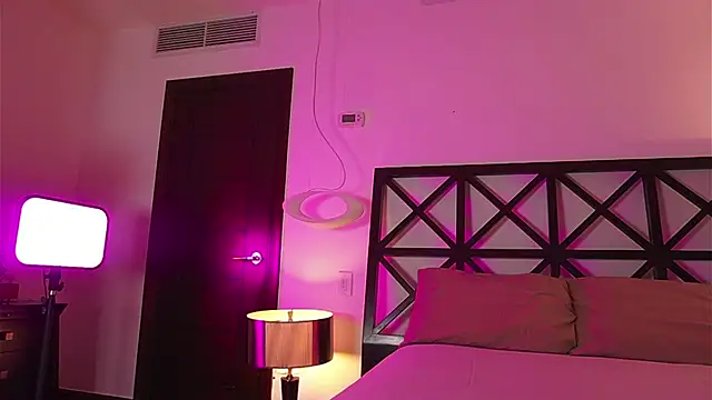 Snapshot of LunaMystyque chatting on 13, 9, 2025 LunaMystyque online show from 13, 9, 2025