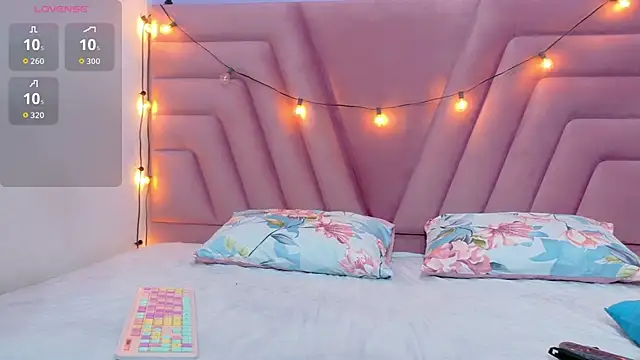 hornybarelylegalgirl online show from 29, 10, 2025