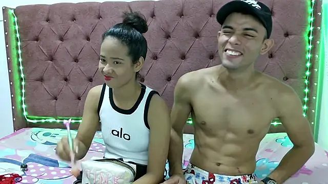 smiths couple online show from 11, 1, 2025