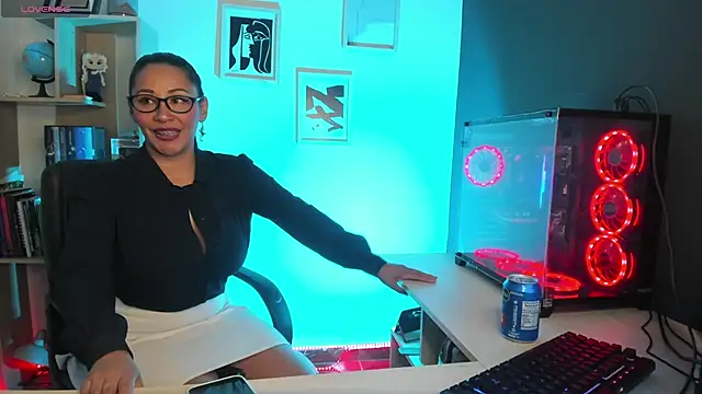 Sue Wolls online show from 14, 1, 2025