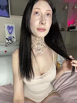 Snapshot of your_Roxy chatting on 16, 12, 2024 your Roxy online show from 16, 12, 2024