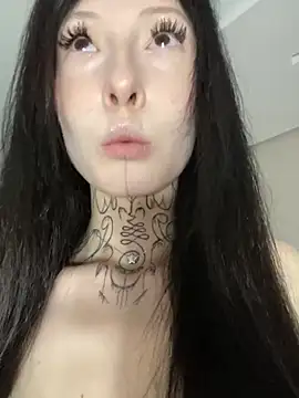 Snapshot of your_Roxy chatting on 21, 12, 2024 your Roxy online show from 21, 12, 2024