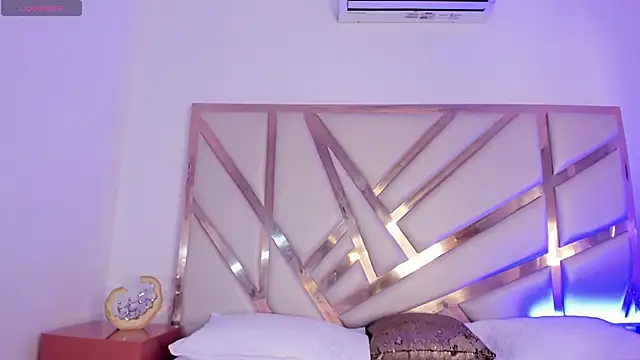 Snapshot of Carolina_Evanss chatting on 19, 9, 2025 Carolina Evanss online show from 19, 9, 2025