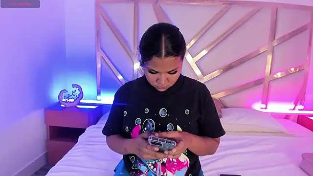 Snapshot of Carolina_Evanss chatting on 17, 10, 2025 Carolina Evanss online show from 17, 10, 2025