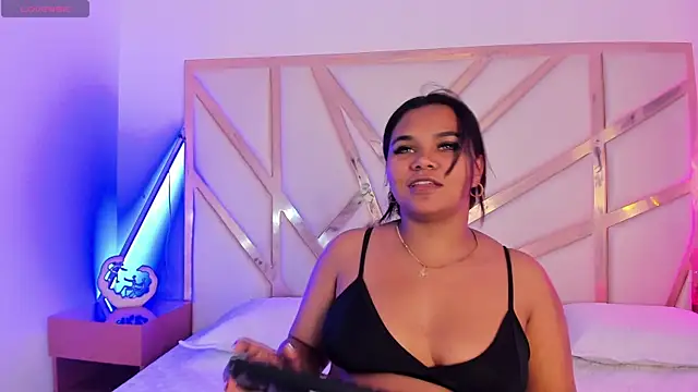 Snapshot of Carolina_Evanss chatting on 21, 11, 2025 Carolina Evanss online show from 21, 11, 2025