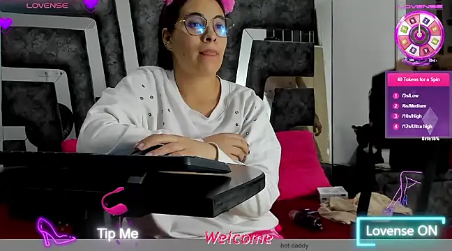 Snapshot of Salome_Moonn chatting on 6, 3, 2025 Salome Moonn online show from 6, 3, 2025