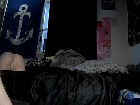 Snapshot of ATwinkie chatting on 15, 12, 2025 ATwinkie online show from 15, 12, 2025