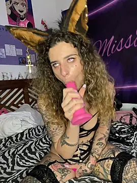 BlazyKitsune- online show from 29, 12, 2024