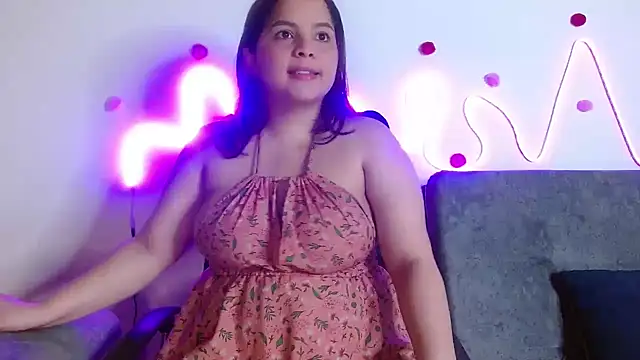Snapshot of sophia_cute1_1 chatting on 18, 9, 2025 sophia cute1 1 online show from 18, 9, 2025