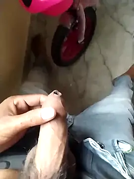 PracticalGum40 online show from 4, 10, 2025