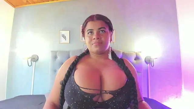 Snapshot of MeridaLane chatting on 11, 9, 2025 MeridaLane online show from 11, 9, 2025