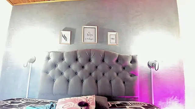 Snapshot of MeridaLane chatting on 29, 9, 2025 MeridaLane online show from 29, 9, 2025