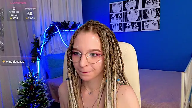 Snapshot of VioletShine chatting on 25, 12, 2024 VioletShine online show from 25, 12, 2024